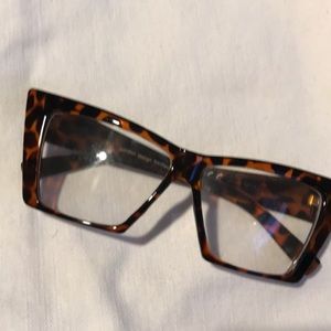 Gorgeous fashion glasses no scratches